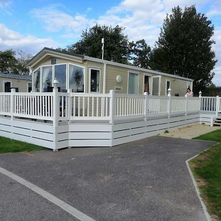 Caravan For Rent At Tattershall Holiday Park מראה חיצוני תמונה