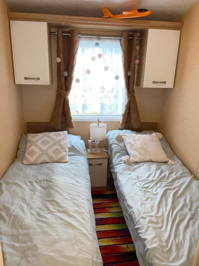 Caravan For Rent At Tattershall Holiday Park מראה חיצוני תמונה