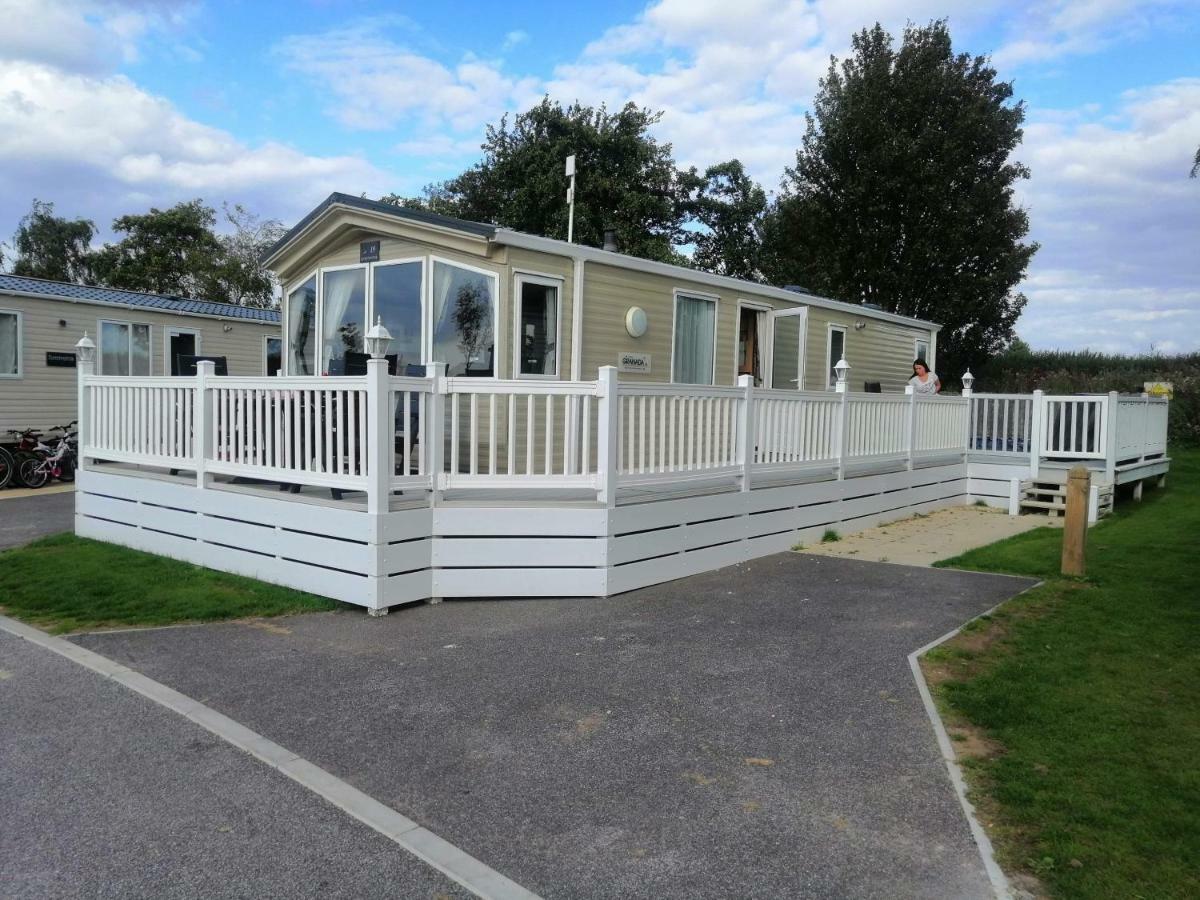 Caravan For Rent At Tattershall Holiday Park מראה חיצוני תמונה