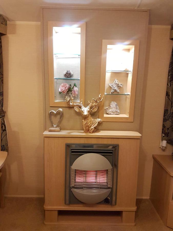 Caravan For Rent At Tattershall Holiday Park מראה חיצוני תמונה