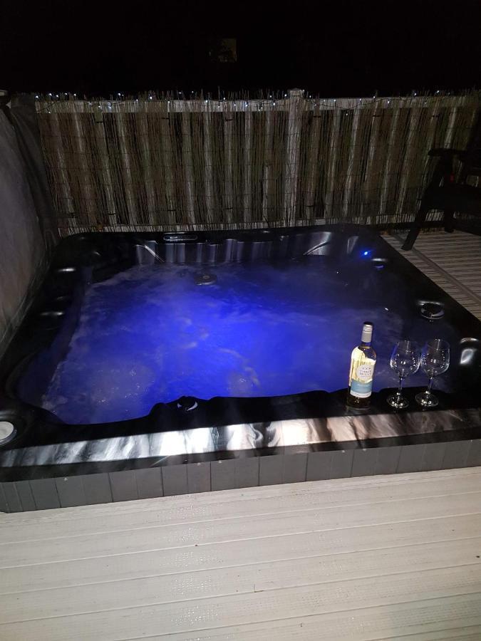 Caravan For Rent At Tattershall Holiday Park מראה חיצוני תמונה